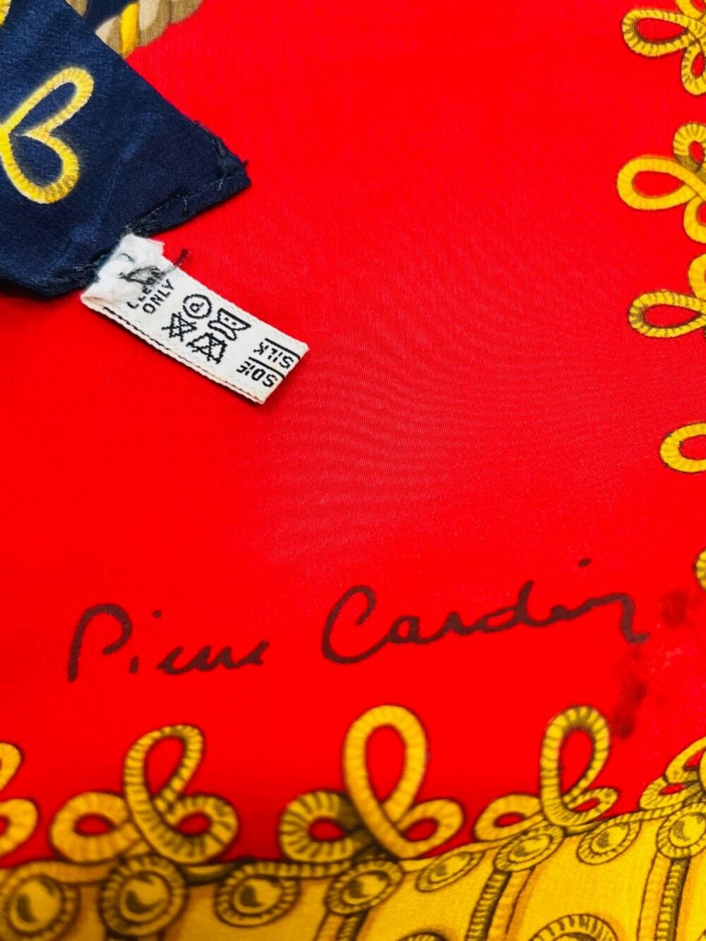 Vintage Pierre Cardin Paris 100% silk satin scarf 34" red black gold green (73 - Picture 10 of 11